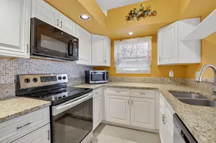 11168 Sangria Ct, Boca Raton, FL 33498 - Photo 7