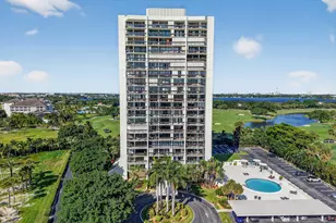 2000 Presidential Way Unit, West Palm Beach, FL 33401 - Photo 1