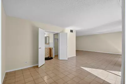 2000 Presidential Way, Unit #206, West Palm Beach, FL 33401 - Photo 11