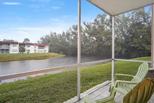 223 Lake Frances Dr, West Palm Beach, FL 33411 - Photo 21
