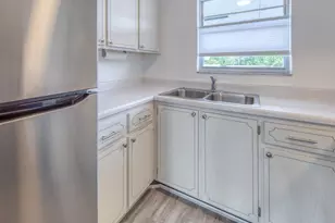 420 W Palm St, Lantana, FL 33462 - Photo 5