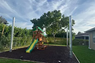 2347 SW Kent Cir, Port Saint Lucie, FL 34953 - Photo 23