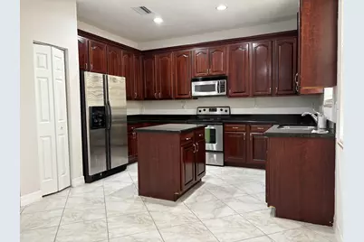 909 NW 18th Avenue, Boca Raton, FL 33486 - Photo 7