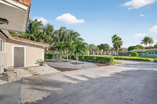 831 NE 58th St, Oakland Park, FL 33334 - Photo 7