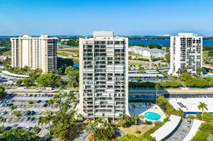 2425 Presidential Way, West Palm Beach, FL 33401 - Photo 1