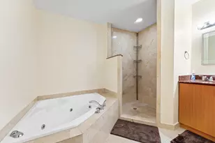 [Address not provided], West Palm Beach, FL 33401 - Photo 21