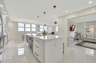 5440 N Ocean Dr, Singer Island, FL 33404 - Photo 11