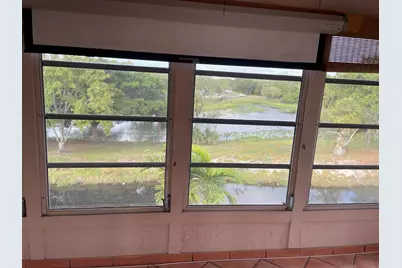 729 Lori Drive, Unit #405, Palm Springs, FL 33461 - Photo 21