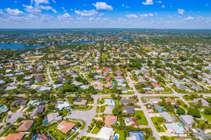 88 PineHill Trail E, Tequesta, FL 33469 - Photo 35