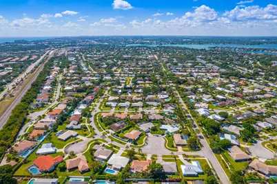 88 Pine Hill Trail E, Tequesta, FL 33469 - Photo 37