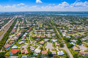 88 PineHill Trail E, Tequesta, FL 33469 - Photo 37