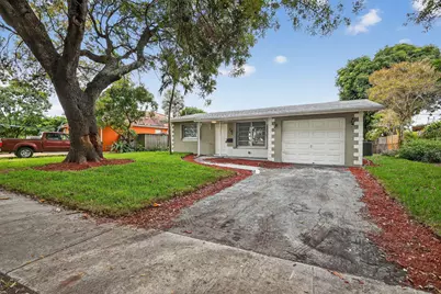 760 SW 64th Way, Pembroke Pines, FL 33023 - Photo 5