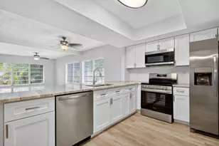 760 SW 64th Way, Pembroke Pines, FL 33023 - Photo 11