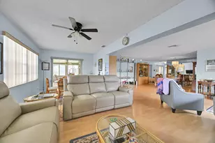 6127 Rainbow Cir, Greenacres, FL 33463 - Photo 5