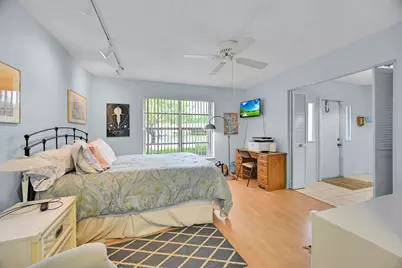 6127 Rainbow Circle, Greenacres, FL 33463 - Photo 13