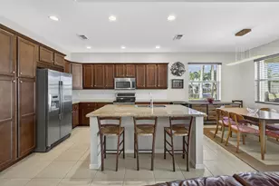 9728 Phipps Ln, Wellington, FL 33414 - Photo 5