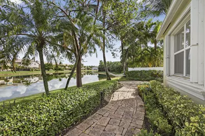 9728 Phipps Lane, Wellington, FL 33414 - Photo 31