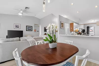 13534 Fountain View Boulevard, Wellington, FL 33414 - Photo 11