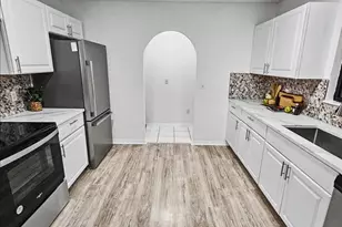 573 SE Port St Lucie Blvd, Port Saint Lucie, FL 34984 - Photo 5