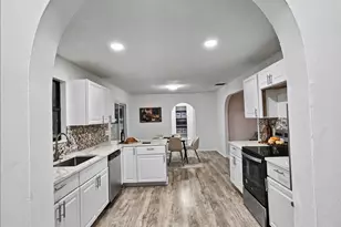 573 SE Port St Lucie Blvd, Port Saint Lucie, FL 34984 - Photo 7