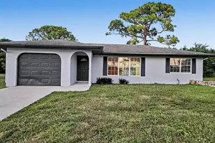 573 SE Port St Lucie Blvd, Port Saint Lucie, FL 34984 - Photo 1
