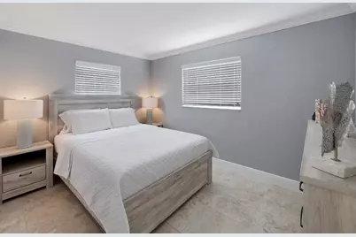 1236 Beach Road, Unit #4, Singer Island, FL 33404 - Photo 5