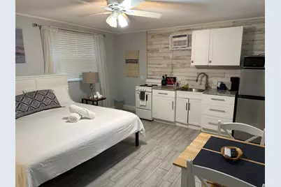 1258 Beach Road, Unit #9 Studio, Singer Island, FL 33404 - Photo 1