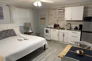 1258 Beach Road Unit #9 Studio, Singer Island, FL 33404 - Photo 1