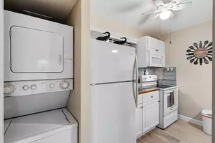 206 Club Dr, Palm Beach Gardens, FL 33418 - Photo 11