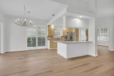 279 Kelsey Park Circle, Palm Beach Gardens, FL 33410 - Photo 9