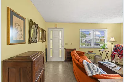 849 SE Celtic Avenue, Port Saint Lucie, FL 34983 - Photo 5