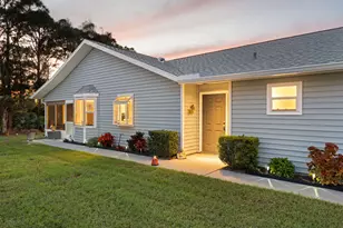 3822 SE Canvasback Pl, Stuart, FL 34997 - Photo 3