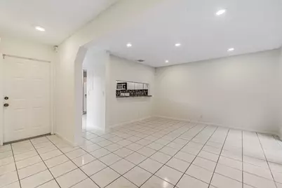 8017 NW 71st Court, Tamarac, FL 33321 - Photo 17