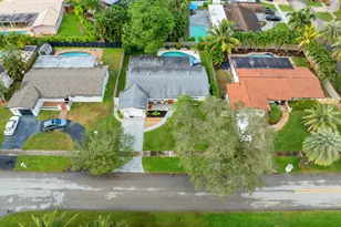 10611 NW 18th Pl, Pembroke Pines, FL 33026 - Photo 37