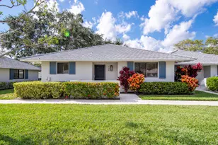 130 Club Dr, Palm Beach Gardens, FL 33418 - Photo 1