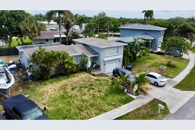 1424 Crest Drive, Lake Worth, FL 33461 - Photo 3