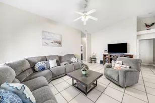 16 Ripley Way, Boynton Beach, FL 33426 - Photo 9