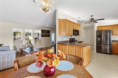 980 SE Breakwater Avenue, Port Saint Lucie, FL 34983 - Photo 9