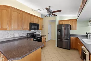 980 SE Breakwater Ave, Port Saint Lucie, FL 34983 - Photo 13