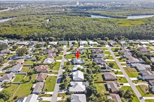 980 SE Breakwater Ave, Port Saint Lucie, FL 34983 - Photo 5