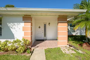 317 Colony Ln, Fort Pierce, FL 34982 - Photo 3