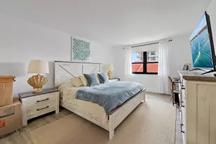 5480 N Ocean Dr, Singer Island, FL 33404 - Photo 9