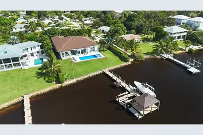 1000 NE Wright Avenue, Jensen Beach, FL 34957 - Photo 5