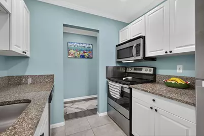 150 Pineview Road, Unit #L7, Jupiter, FL 33469 - Photo 13