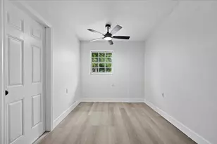 424 N B St, Lake Worth Beach, FL 33460 - Photo 9