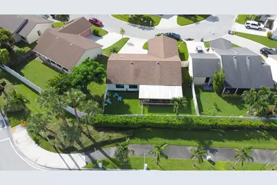 21565 Yellowstone  Park Way, Boca Raton, FL 33428 - Photo 5