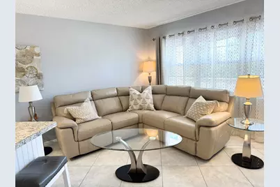 203 Southampton A, West Palm Beach, FL 33417 - Photo 7