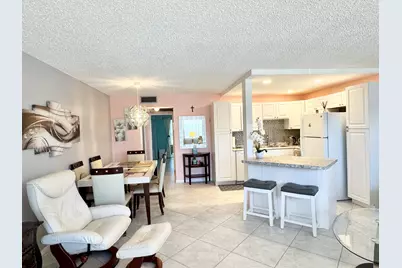 203 Southampton A, West Palm Beach, FL 33417 - Photo 5