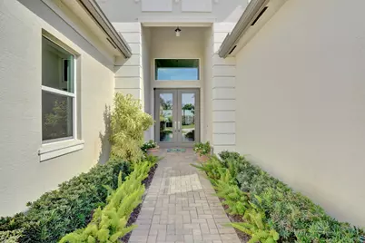 12772 Veneto Springs Drive, Boynton Beach, FL 33473 - Photo 9