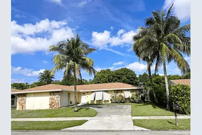 1820 17th Court N, Lake Worth Beach, FL 33460 - Photo 1